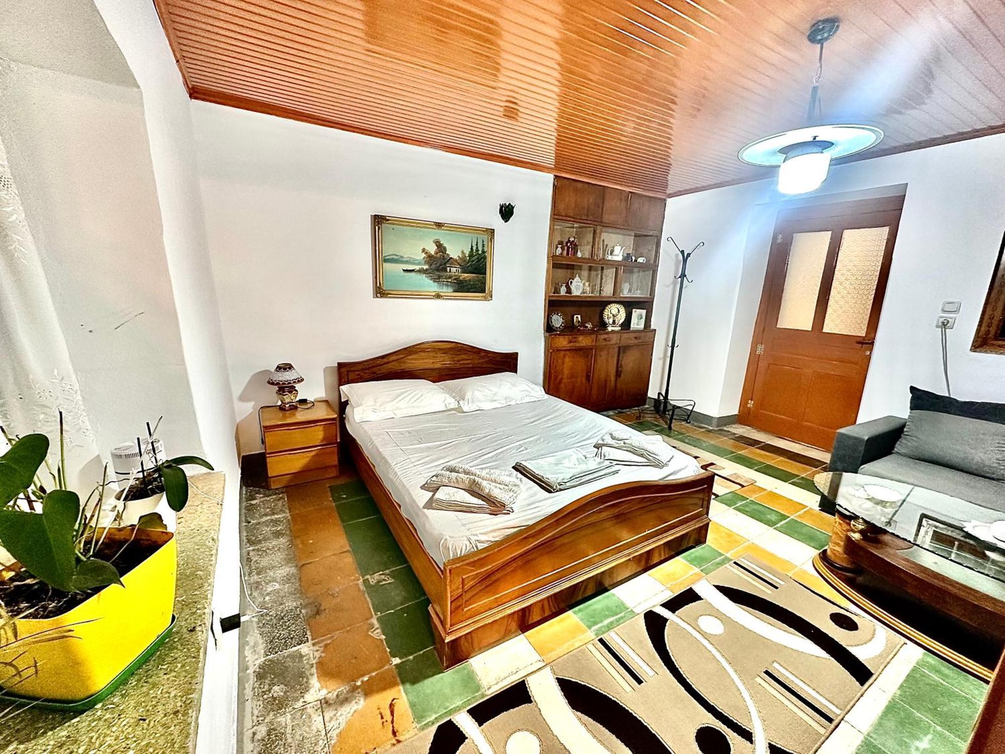 Отель Grandpas House Гирокастра Экстерьер фото