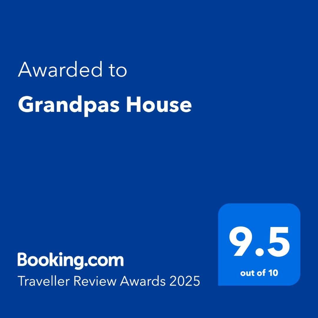 Отель Grandpas House Гирокастра Экстерьер фото
